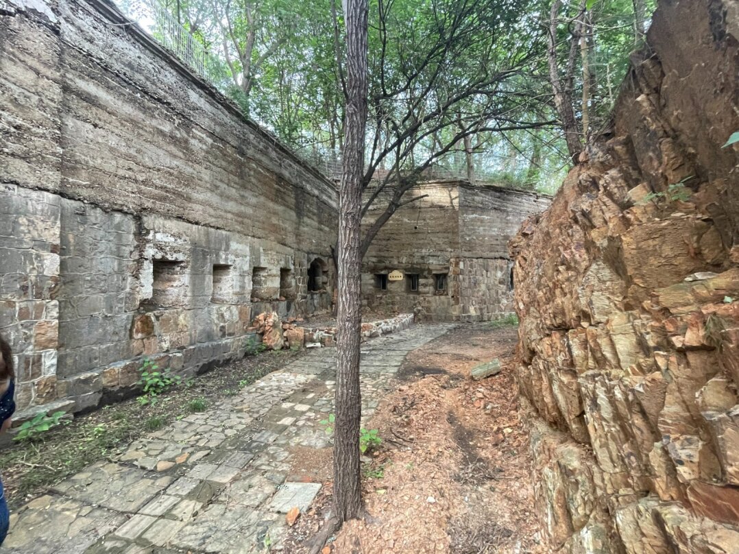 Japanische Festungsanlange in Lünshunkou