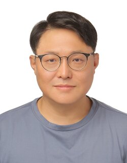 Foto Woojin Lee